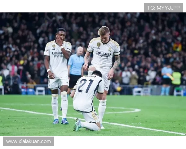 皇马青训新星琼 - 马丁内斯晋升一线队，目标第六中卫强化防线(3)